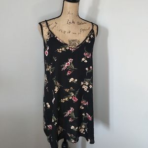 5/$25 Forever 21 Black Floral Slip Dress